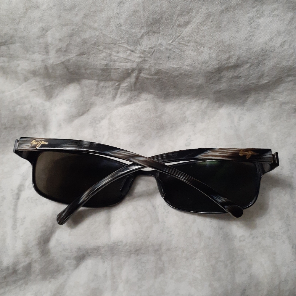 Sun Glasses - Picture 5 of 8